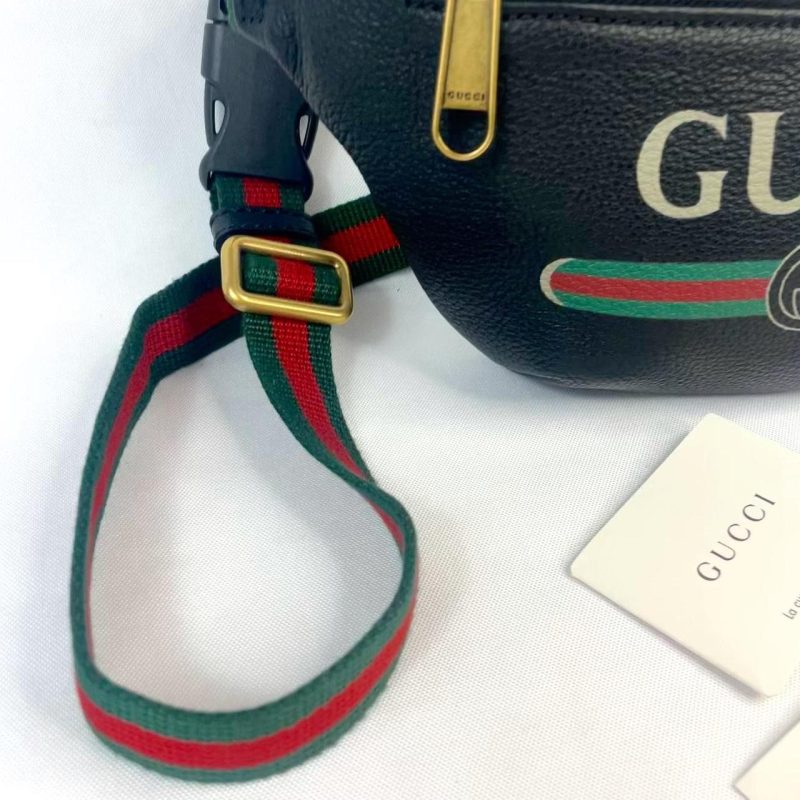100% authentic Gucci black leather bumbag / waistbag with logo print - Image 3