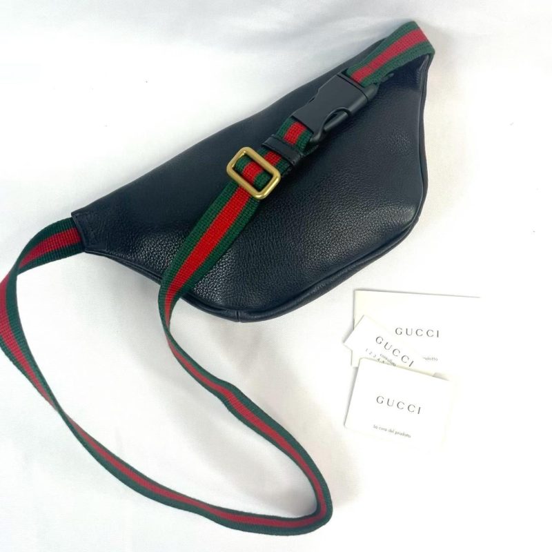 100% authentic Gucci black leather bumbag / waistbag with logo print - Image 4