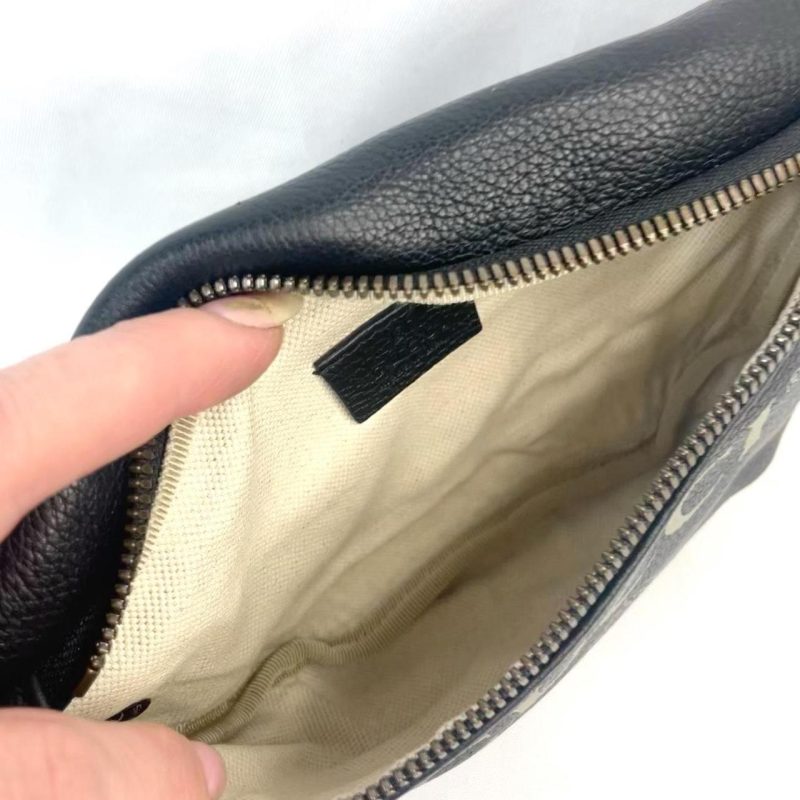 100% authentic Gucci black leather bumbag / waistbag with logo print - Image 6